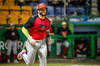 El mánager Ronny Paulino sólo utilizó tres lanzadores para enfrentar el primero de
dos duelos en Chihuahua.