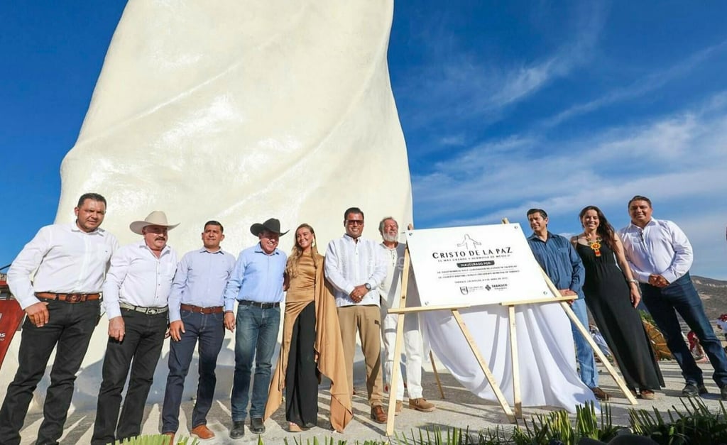 En el municipio de Tabasco, en Zacatecas, se inauguró el Cristo de la Paz, que mide 33 metros de altura y se coloca como una de las efigies más grande de México, superando en altura al Cristo Rey, ubicado en Tenancingo, en el Estado de México (30 metros); así como del Cristo Roto, en San José de Gracia en Aguascalientes (28 metros).