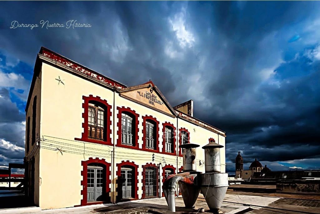 Don Sagoto es recordado con cariño por la comunidad duranguense, dejando como legado su amplio archivo fotográfico.