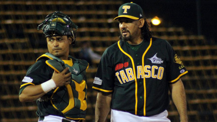 Aguirre, al club de los 800