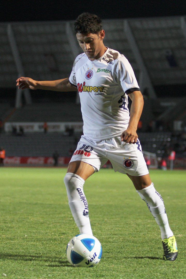 Refuerzos para Chivas y América