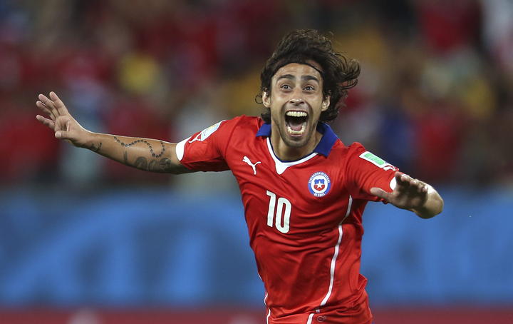 Chile se impone 3-1 a Australia