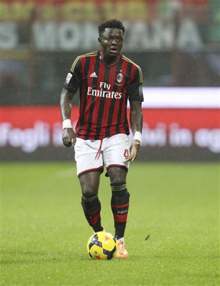 Sulley Muntari jugará hasta 2016 con el AC Milan