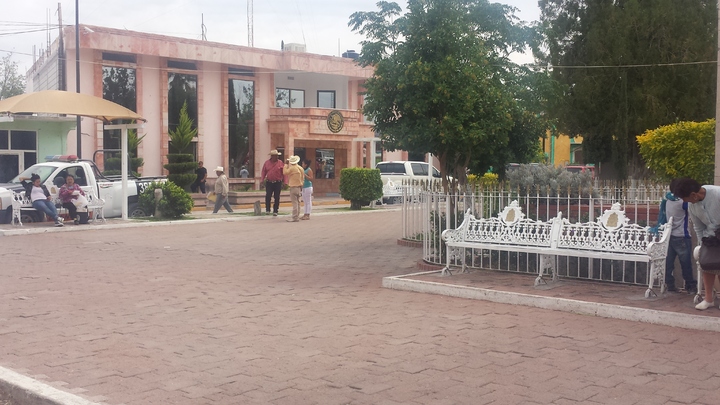 Un descanso en la plaza de Cuencamé