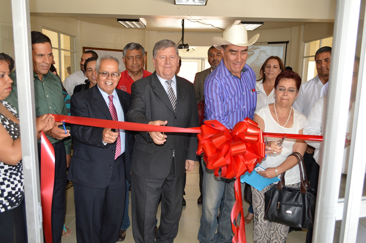 Inauguran Cecati 129 en Nuevo Ideal