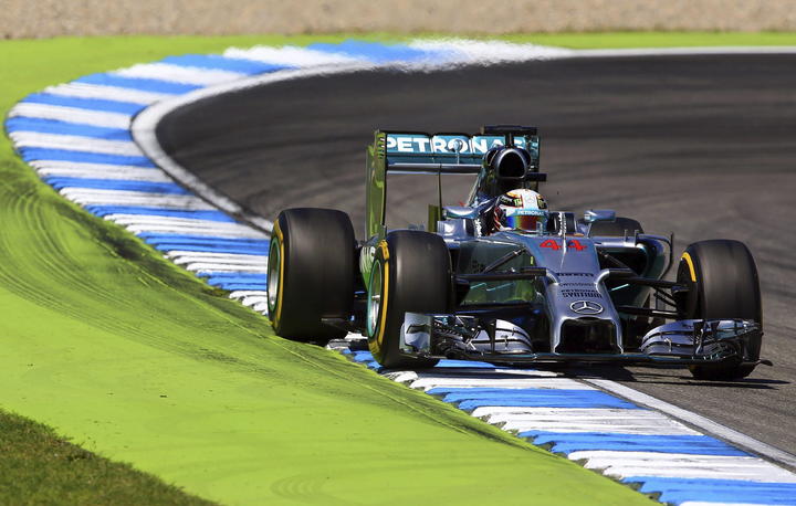 Lewis Hamilton es el más rápido en Alemania