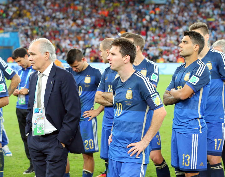 Tevez cree que Argentina debió ganar el Mundial