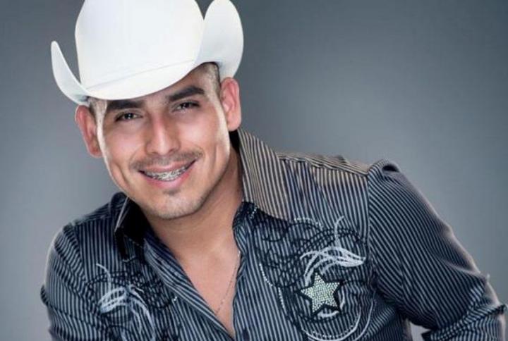 Espinoza Paz promociona su sencillo “Ya no lo vamos a hacer”
