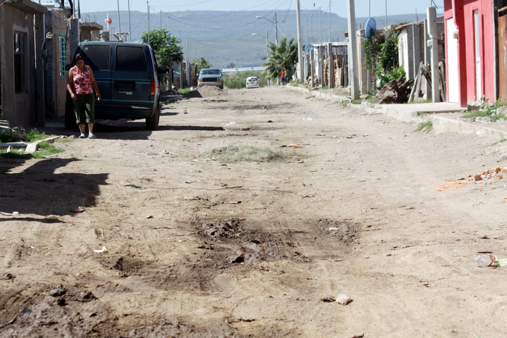 Sin pavimento, 37% de calles en Durango