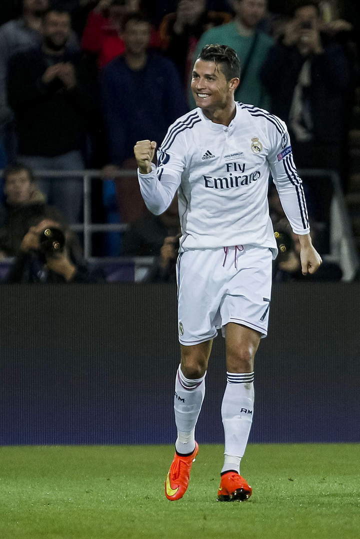 Cristiano da al Real Madrid la Supercopa de Europa