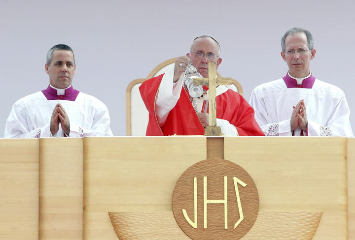 Llama el Papa a promover la paz en el mundo