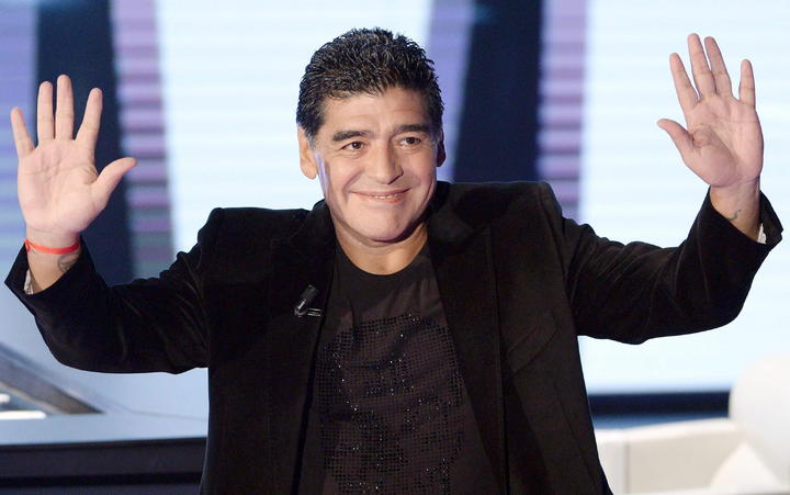 Maradona acusa por robo a su exnovia