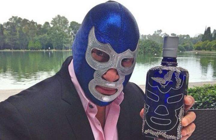 Blue Demon junior presenta mezcal