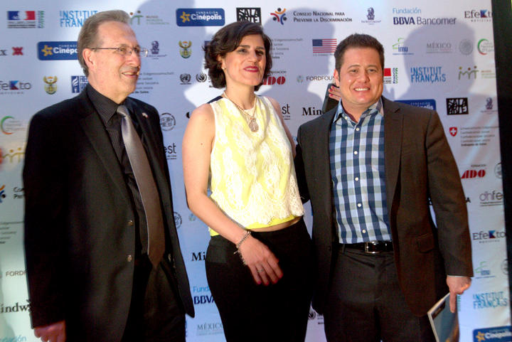 Pide Chaz Bono respaldar preferencias transexuales
