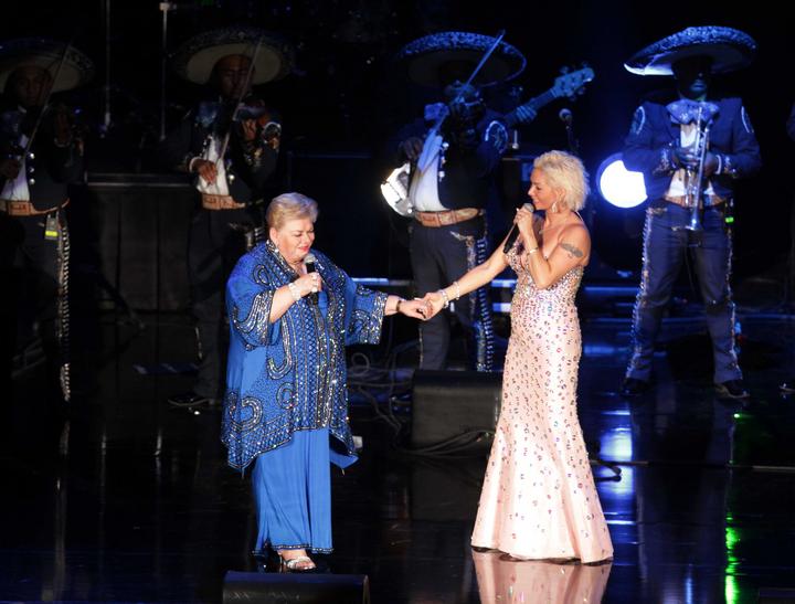 Paquita la del Barrio y Marisela conquistan a capitalinos