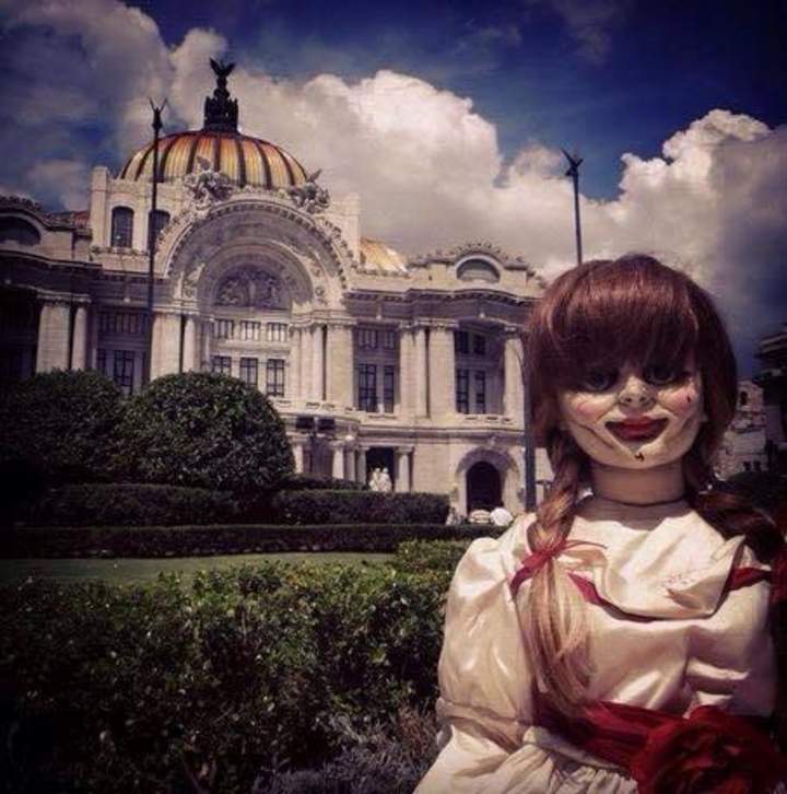 Annabelle se pasea por México