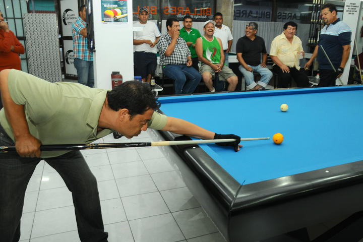 Jugar billar y beber cerveza contra el envejecimiento