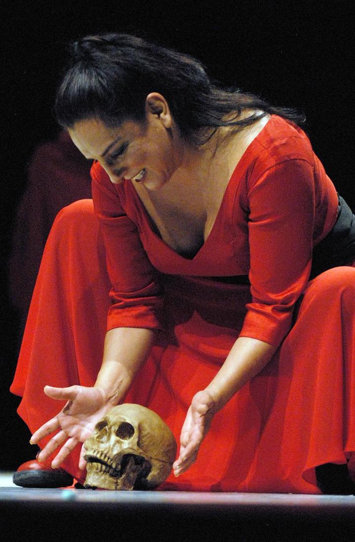 'Leo... luego existo' con Zaide Silvia Gutiérrez