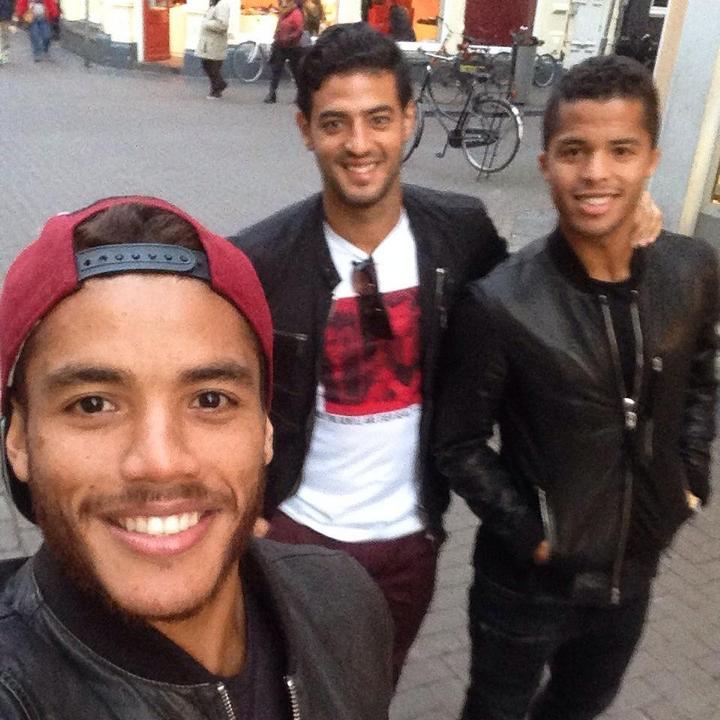 'Jona' comparte 'selfie' con su hermano 'Gio' y Vela