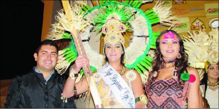 Premian traje regional en Guadalupe Victoria