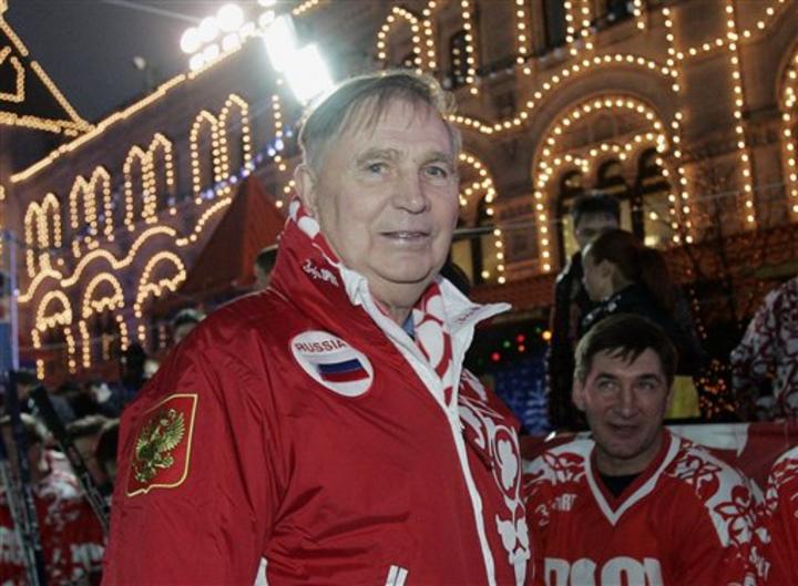 Fallece Viktor Tikhonov legendario técnico de hockey