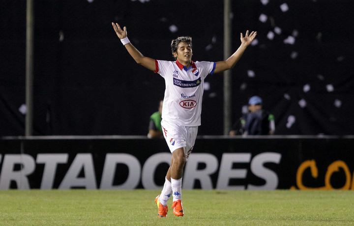 Silvio Torales llega a reforzar la media de Pumas