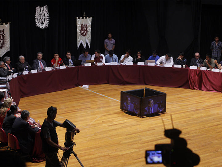 IPN y autoridades firman acuerdo a ritmo de mambo