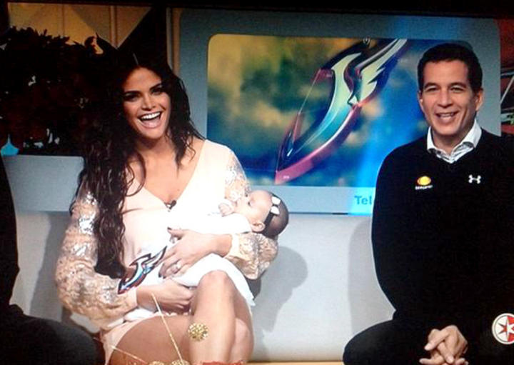 Marisol González presenta a su niña