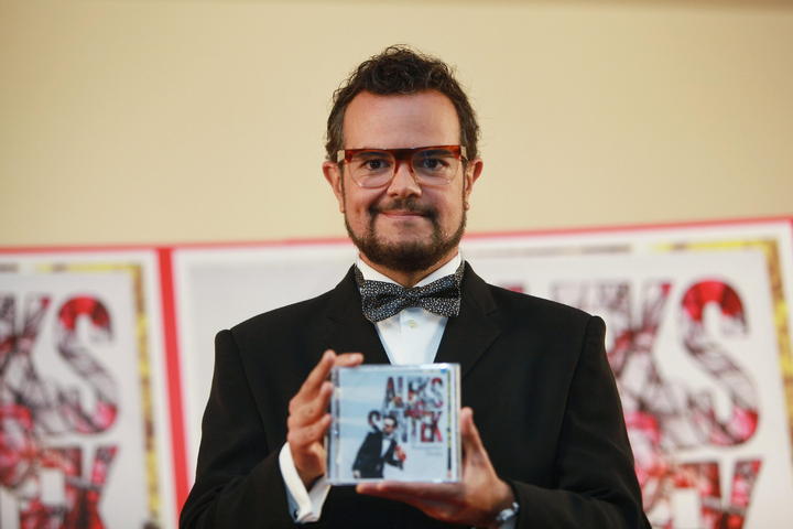 Aleks Syntek feliz de involucrarse en proyectos infantiles