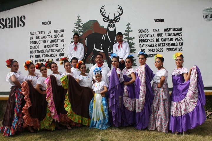 Fiesta en el CBTF el Salto