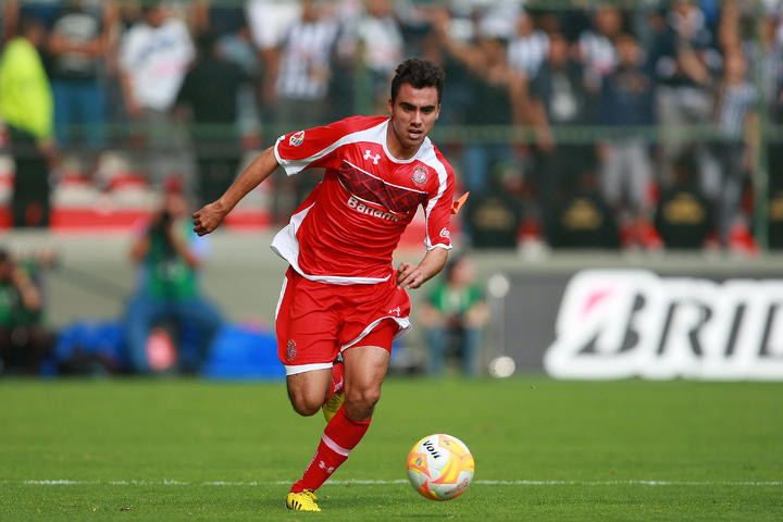 Héctor Acosta, nuevo jugador de Santos