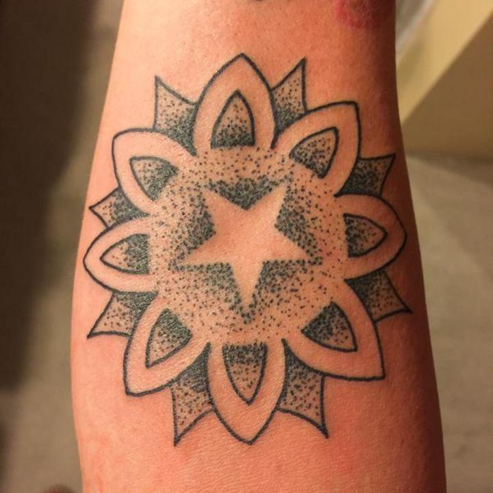 Miguel Layún se tatúa la doceava estrella