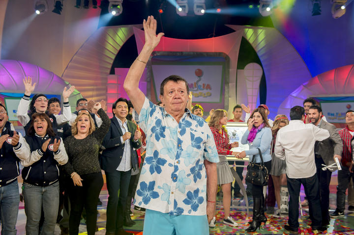 'Chabelo' graba su programa dos mil 400
