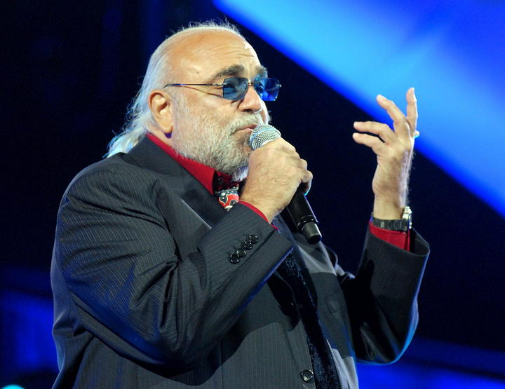 Muere el cantante griego Demis Roussos