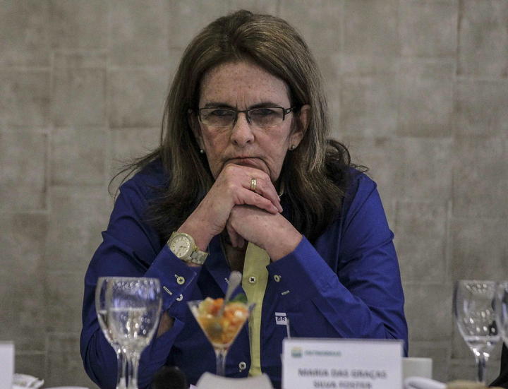 Dimiten presidenta y directivos de Petrobras por corrupción