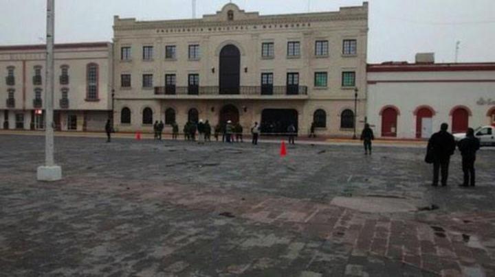 Retiran explosivo en presidencia municipal de Matamoros