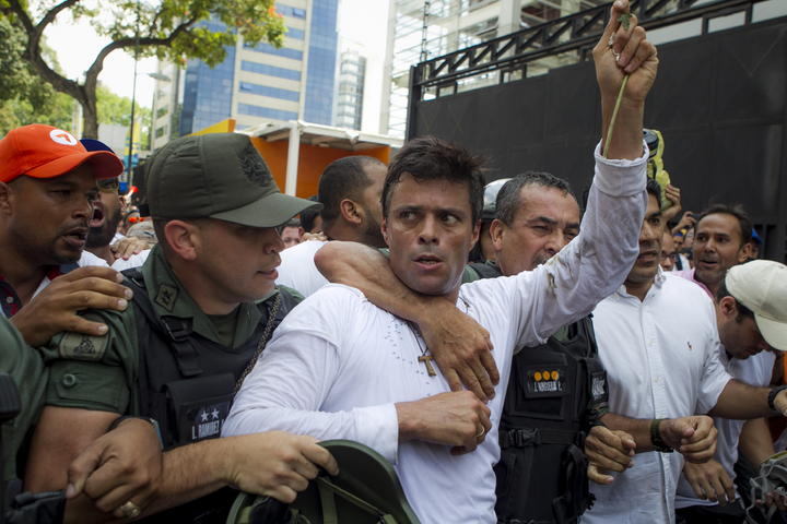 Suspenden nuevamente audiencia de opositor Leopoldo López