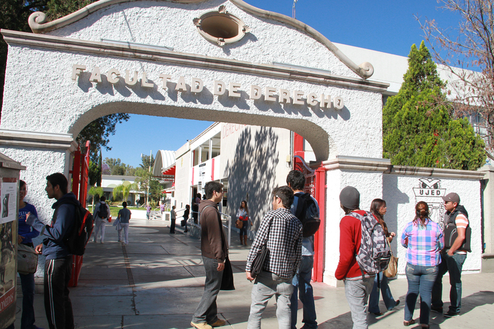 Los papás también deben involucrarse con universitarios