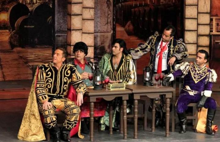 Disfruta 'Albertano' hacer reír al público