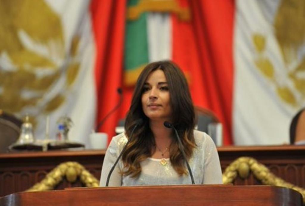 Diputada Laura Ballesteros renuncia al PAN