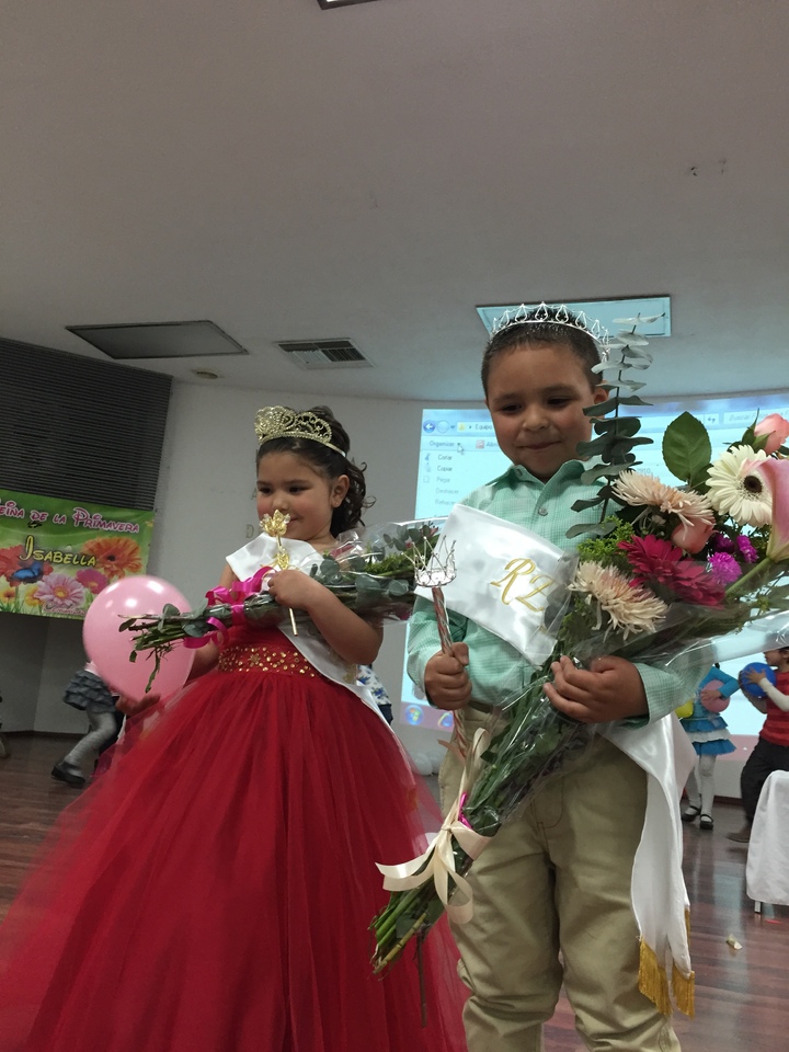 Briana y César, reyes de la primavera