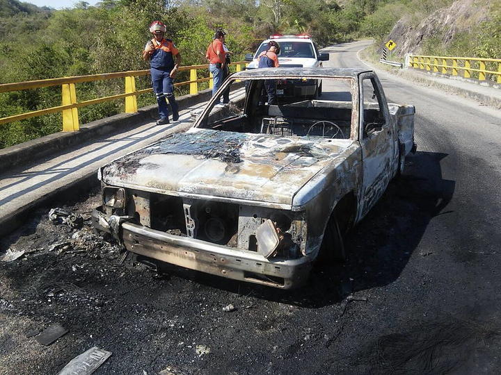 15 policías muertos en emboscada