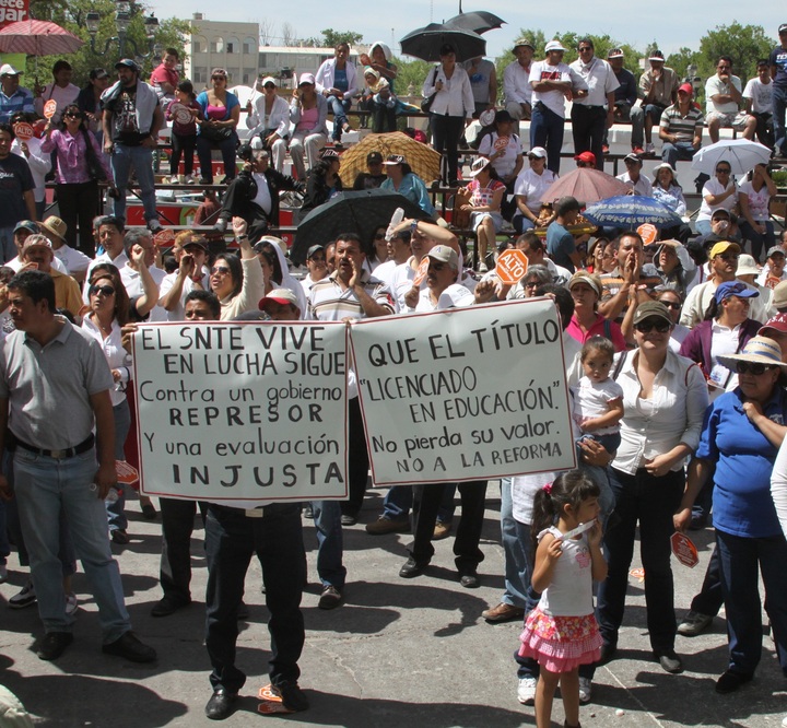 Maestros preparan sus demandas para el 1 de Mayo