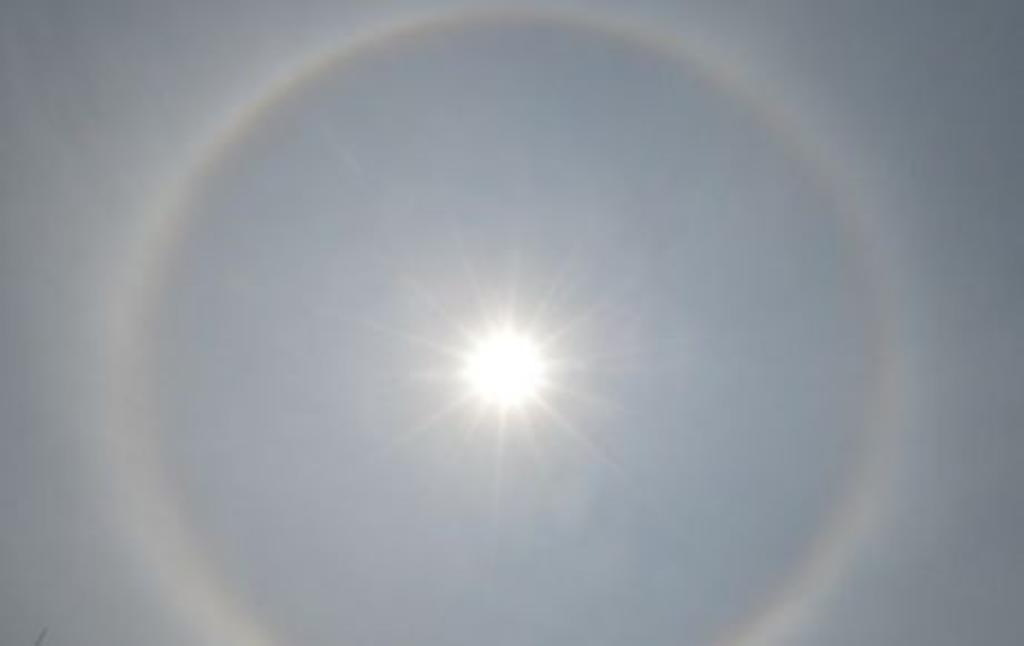 Halo Solar maravilla al DF y se difunde en redes