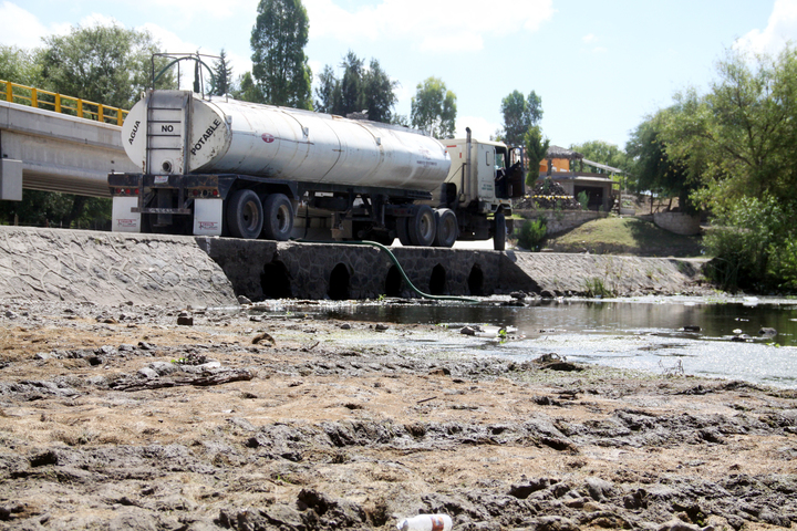 Agua en pipas, ya en dos municipios