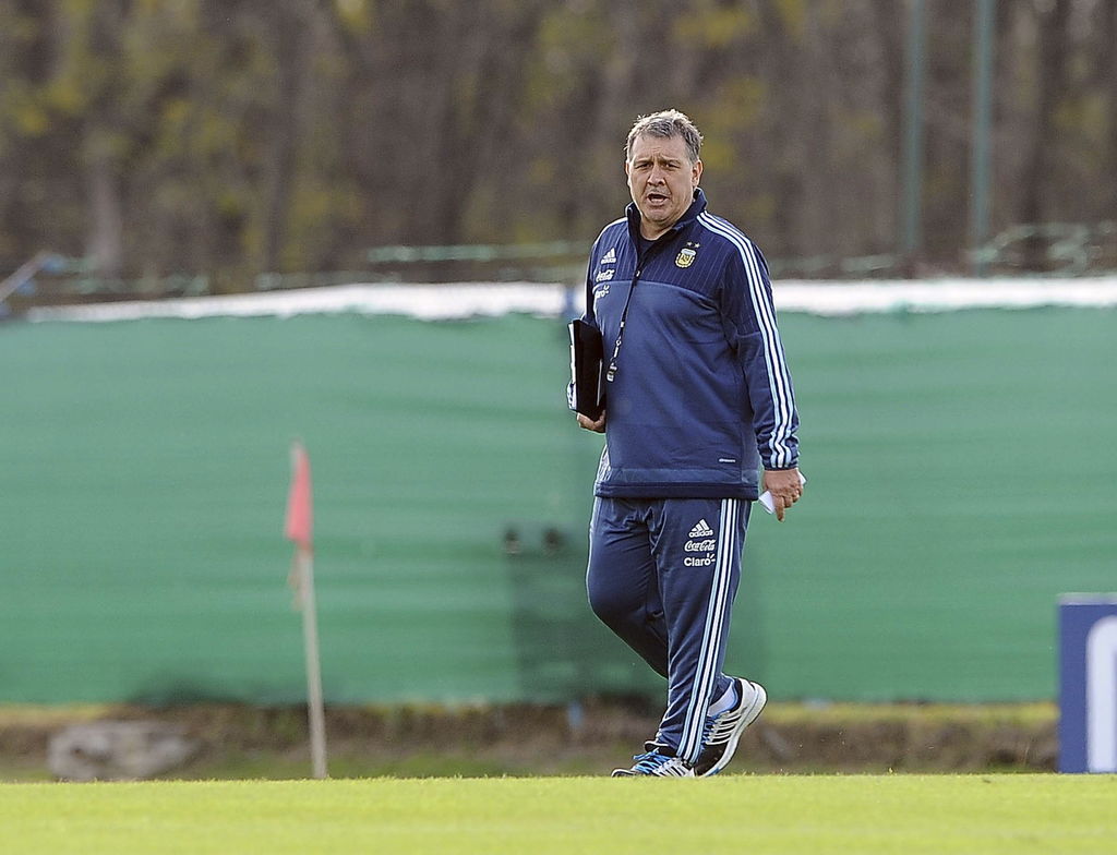 “Tata” Martino con su 11 definido para medirse a Paraguay