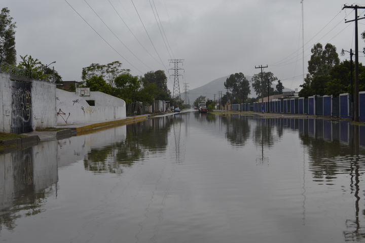 Llaman a atender el drenaje pluvial