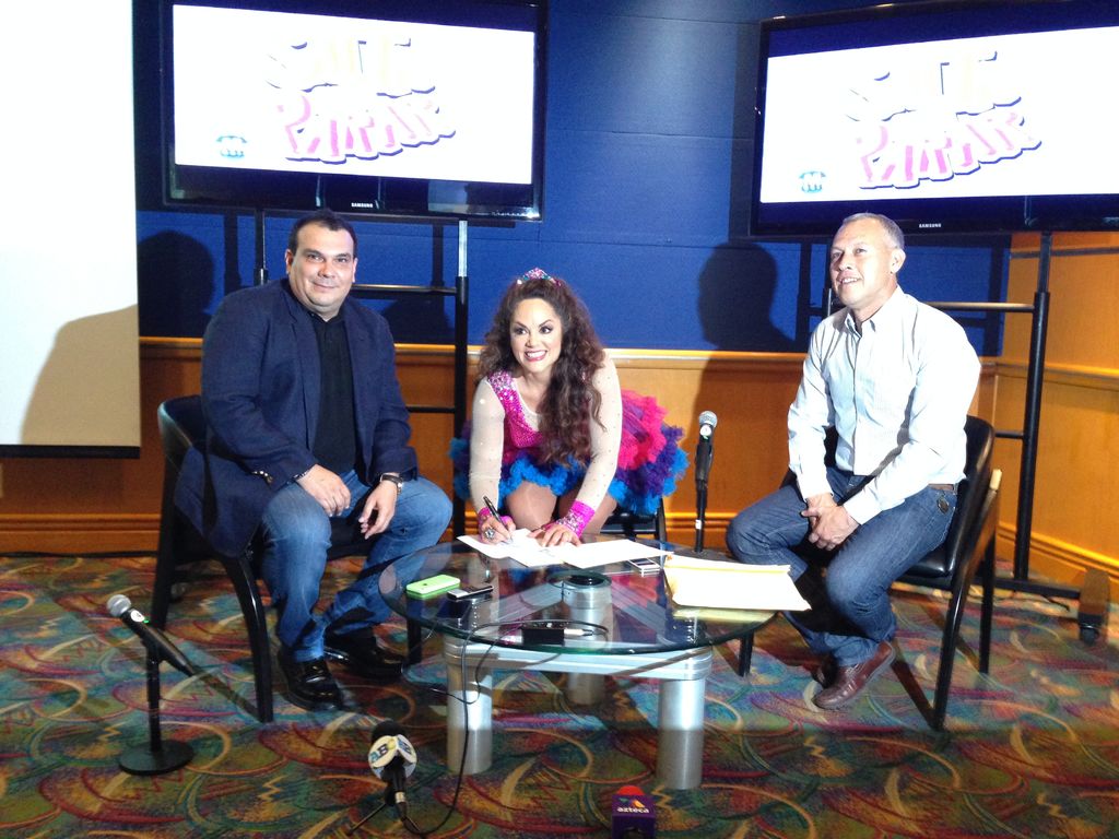 Tatiana firma con Remex Music