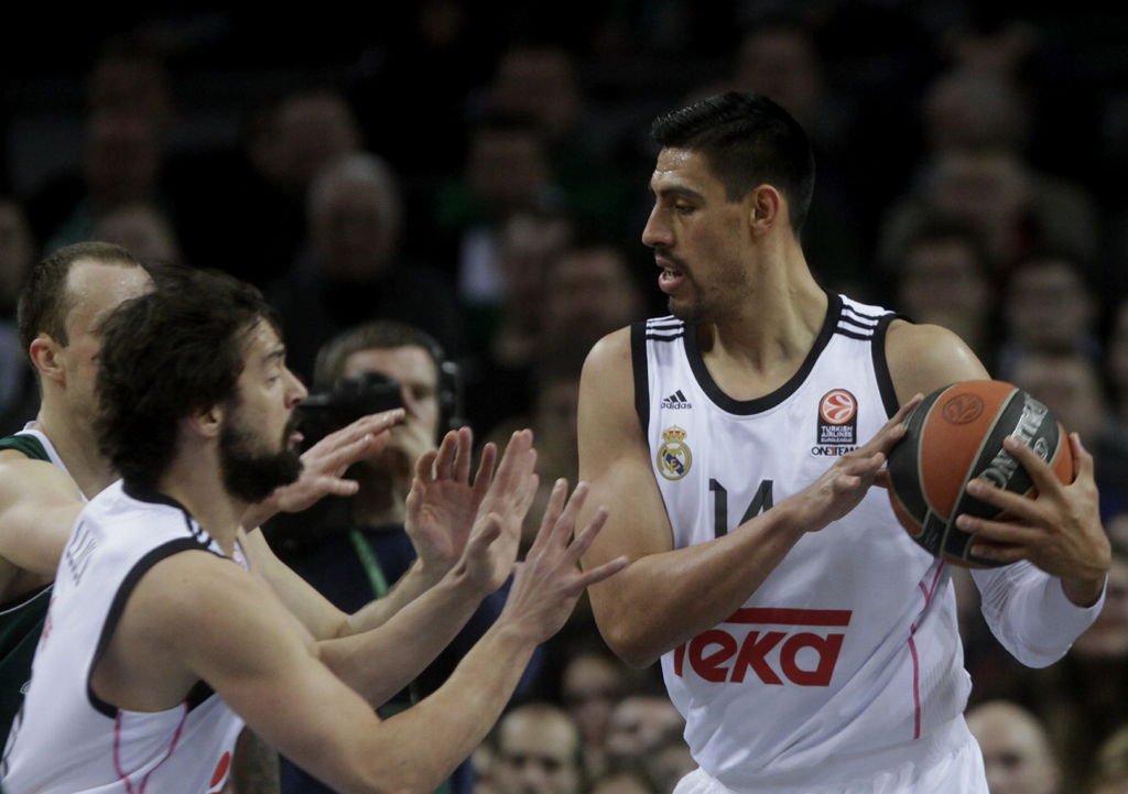 Ayón a un triunfo de hacer historia con Real Madrid