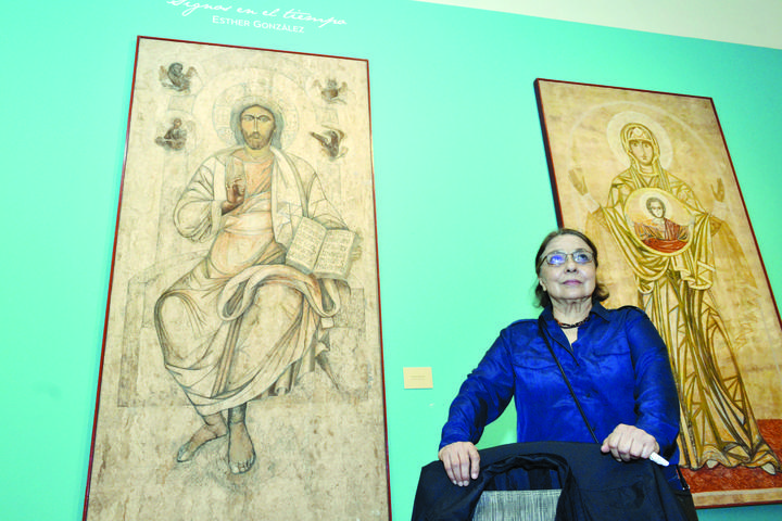 Los símbolos de Esther González